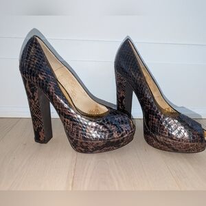Elegant Brown Snakeskin Platform Heels